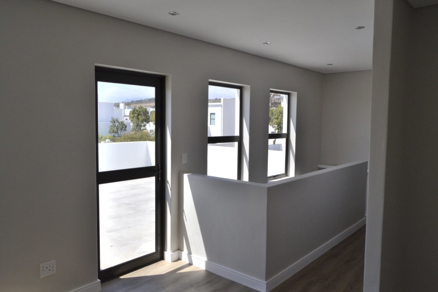 4 Bedroom Property for Sale in Croydon Gardens Estate Western Cape